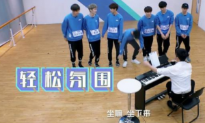 《偶像練習生》李榮浩教導學員做自己！張藝興親自示范動作！蔡徐
