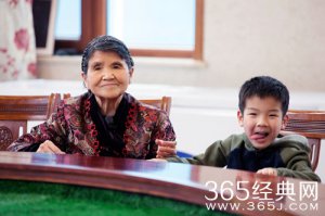 媽媽是超人第3季安迪奶奶有多寵安迪呢