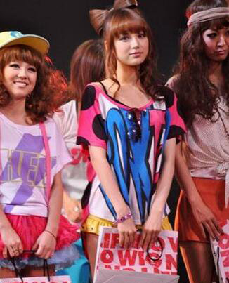 張根碩的家庭背景揭秘 張根碩與日本模特女友戀情曝光 9