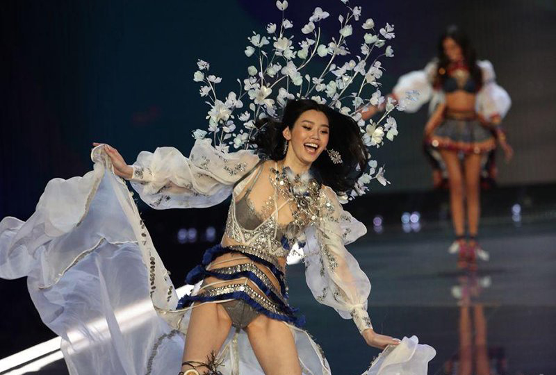 維密高管鼓勵奚夢瑤 奚夢瑤一摔維密高層為什么高興 2