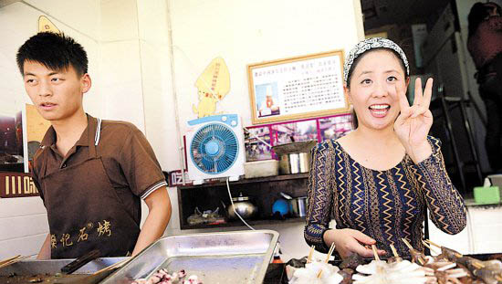 成都最美極品“魷魚西施” 靠臉吃飯成了加盟店 7