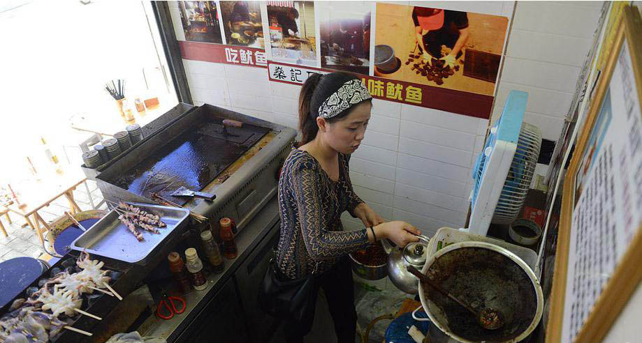 成都最美極品“魷魚西施” 靠臉吃飯成了加盟店 9