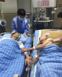 奶奶讓數億人淚崩 曾感動無數人的牽手老奶奶走了……