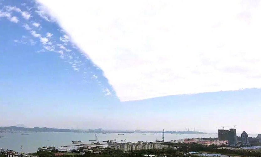 中山一線天刷爆朋友圈 一片天空被劃分為二如夢境 2