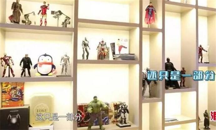 黃曉明辦公室曝光 很有看點讓人看得眼花繚亂魯豫卻這樣評價 3