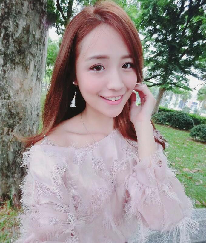 姑娘太美走紅日本 身材火辣笑容迷人虜獲大批日本網民 2