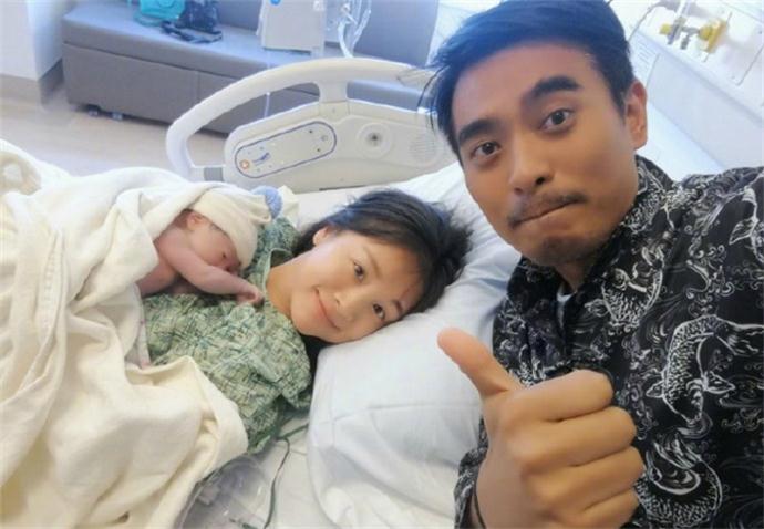 章齡之曝二胎兒子 濃眉大眼破可愛辣媽產(chǎn)后復(fù)原宛如少女 2