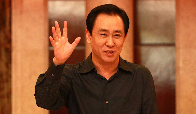 李嘉誠對許家印的評價 從鋼鐵工人成為首富離不開一個人 2