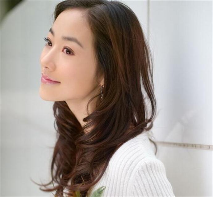 韓雪家庭背景太恐怖 個(gè)個(gè)來(lái)頭不小家世顯赫讓人震驚 3