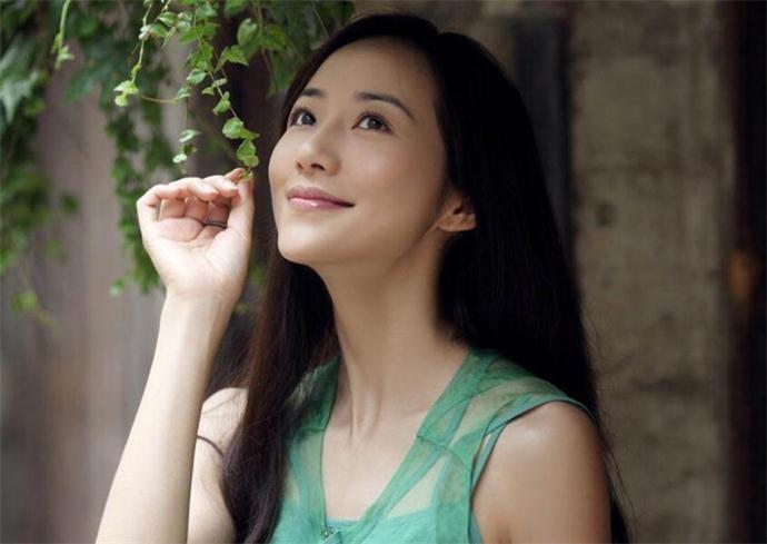 韓雪家庭背景太恐怖 個(gè)個(gè)來(lái)頭不小家世顯赫讓人震驚 2