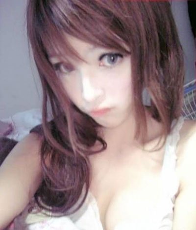 充氣妹王嘉韻充氣娃娃般的臉孔照片是真是假? 王嘉韻和妹妹王嘉麗 5