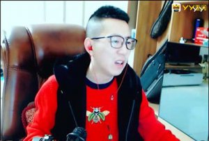 王小源和阿哲在北京打架事件 王小源和阿哲周星大戰(zhàn)
