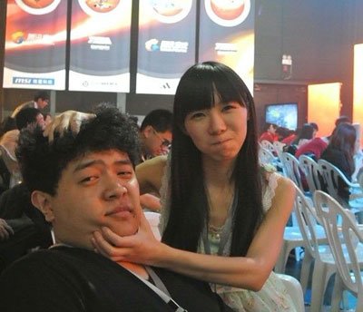 jy老婆賈燕是干什么的及個人資料 jy和他老婆合照 3