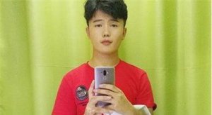 快手騷白真名叫什么+收人身價 王者榮耀騷白排第幾