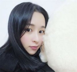 快手真真姐姐整容前照片/絲襪照片 真真姐的胸有多大+身價真的有1