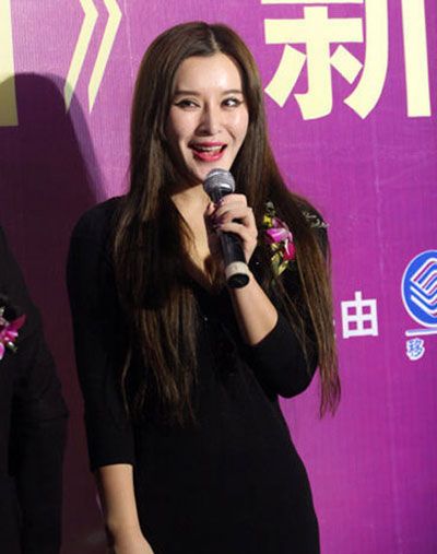 李美熙楊棋涵逛夜店 楊棋涵李美熙12分鐘鴨店門 2