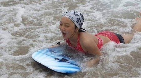 林妙可夏威夷泳裝照引熱議 14歲林妙可胸部照片/曬泳裝照 4