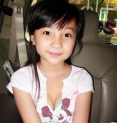 林妙可夏威夷泳裝照引熱議 14歲林妙可胸部照片/曬泳裝照