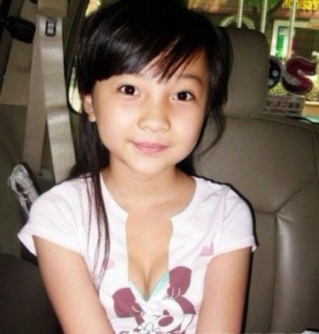 林妙可夏威夷泳裝照引熱議 14歲林妙可胸部照片/曬泳裝照 1