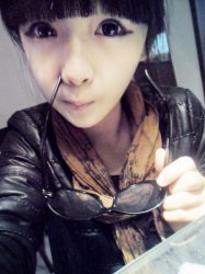 網絡紅人美女張依依個人簡介資料 張依依沒p過的照片