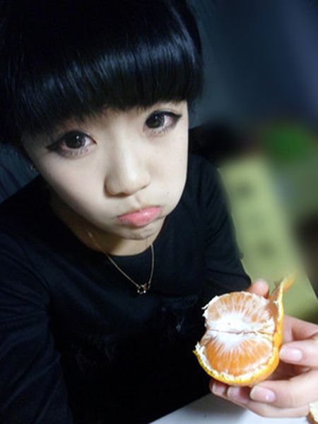 網絡紅人美女張依依個人簡介資料 張依依沒p過的照片 6