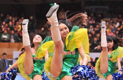 cba拉拉隊美女抬腿走光露底圖片 cba啦啦隊最美寶貝身材數據 3