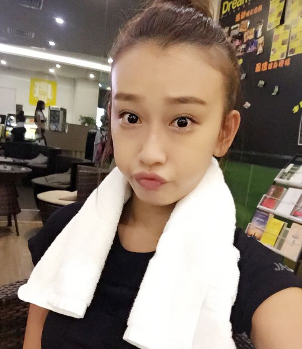 李璐淘寶店叫什么網(wǎng)址資料以及合伙人 李璐淘寶模特照片 3