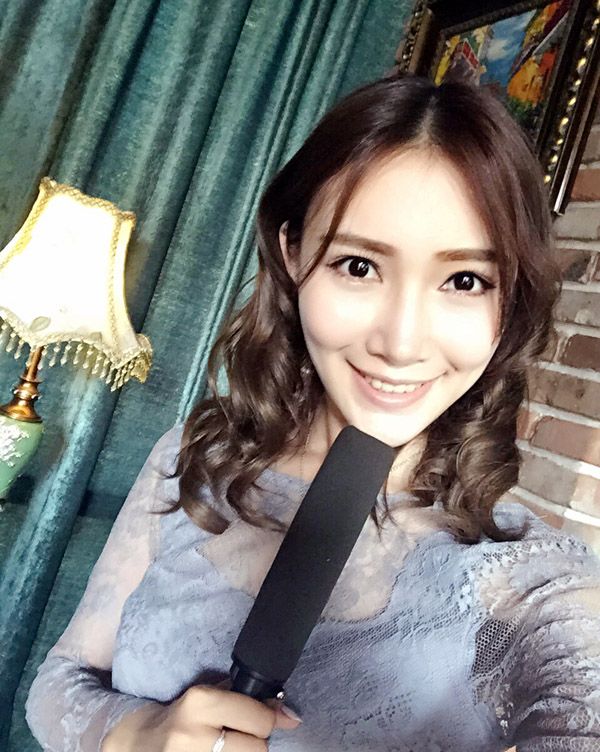 何亞萌男友個人資料照片 何亞萌整容前后照片 2