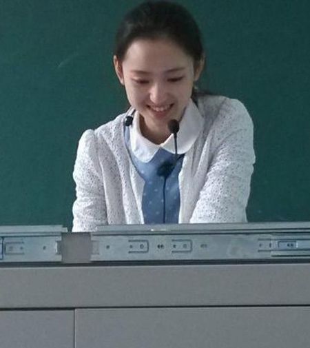 四川美女教師似劉詩詩 像劉詩詩的美女老師資料及照片 5