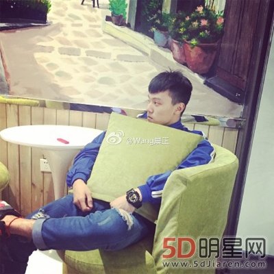 王晨正女朋友劉大心個人資料 王晨正女朋友合照 2