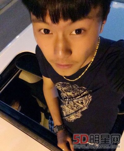 王晨正女朋友劉大心個人資料 王晨正女朋友合照 1