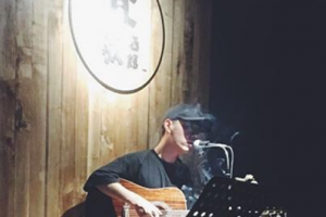 抖音阿蝦照片個(gè)人資料 一首《忽然之間》火了起來(lái)