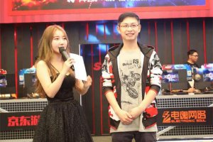 Joy周毅資料被扒 直播罵世勛伯賢事件