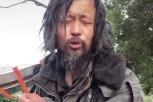 網(wǎng)紅流浪漢真實(shí)身份 網(wǎng)紅流浪漢沈巍休假工資照領(lǐng)
