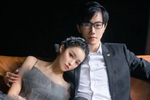 dota酒神的老婆小舞是誰 伍聲葛小允婚紗照