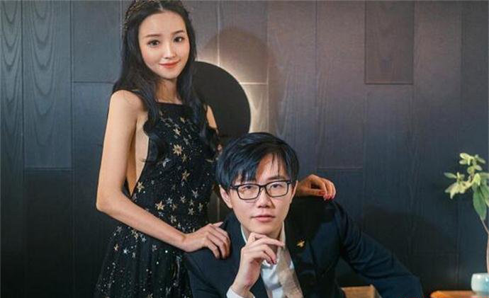 酒神結婚酒神是誰 酒神老婆葛小允資料介紹 1