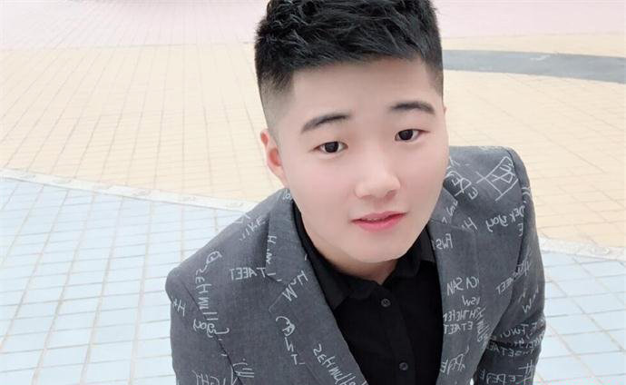 白小白個人資料多大了 白小白怎么走紅的 1