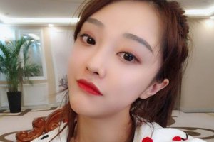 快手仙娜美今天怎么了 快手仙娜美曝出浴袍門事件