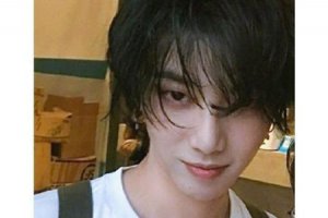 華晨宇2019新發型 顯得非常個性時尚