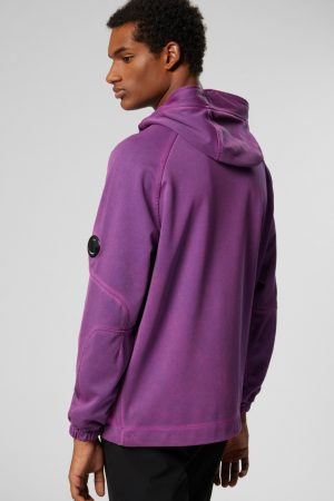 C.P.Company 品牌全新染色技術服飾 強烈的品牌風格 4