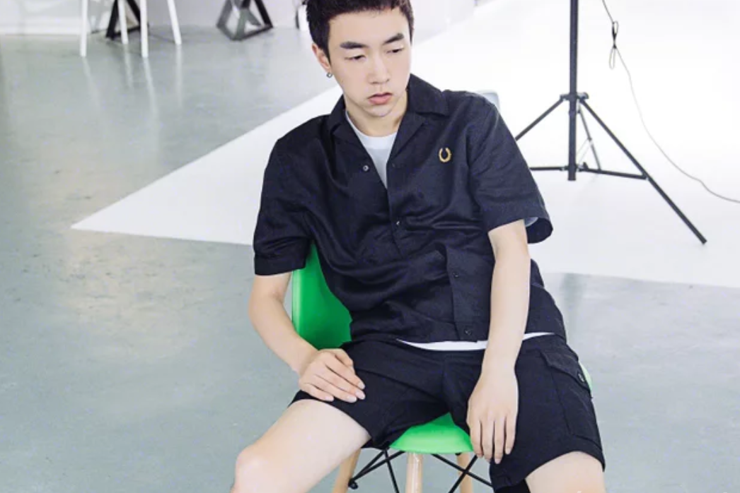 夏季個(gè)性男生襯衫搭配 做個(gè)有個(gè)性的男人 2
