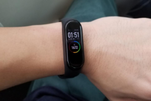 小米手環4怎么拆電池