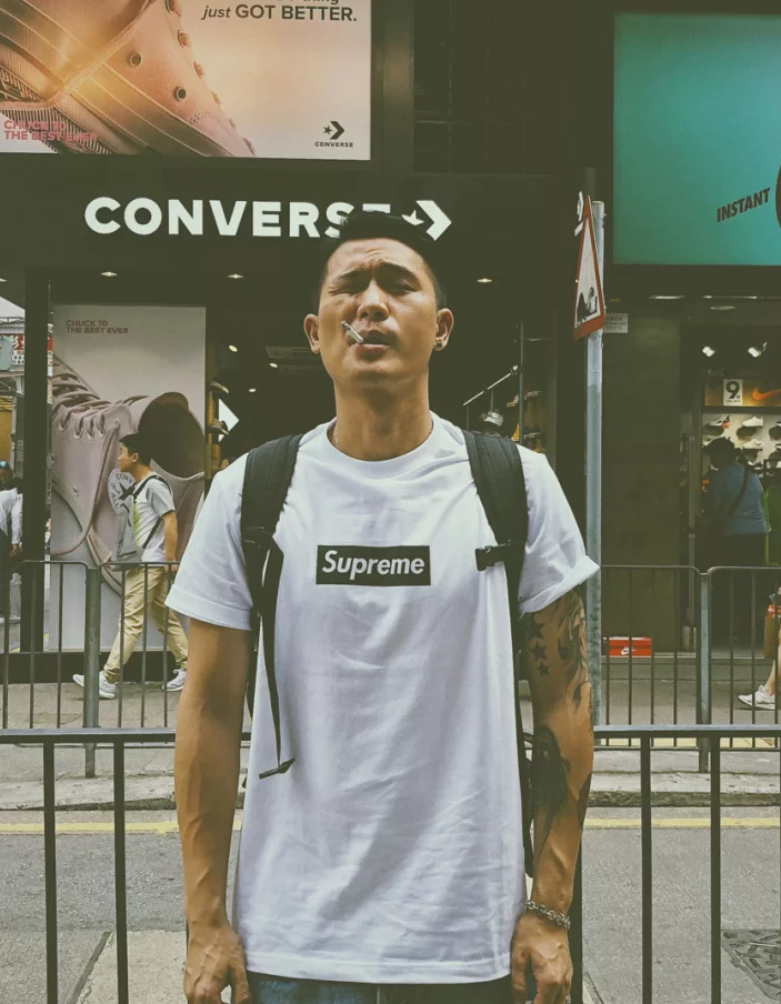 夏天個性男生服裝搭配街拍 擁有自己的風格 4
