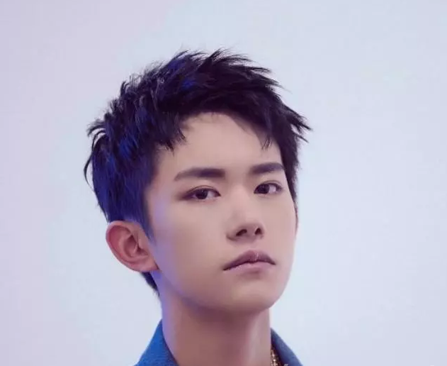 男生狗啃式發型設計 男明星夏季最愛款 1