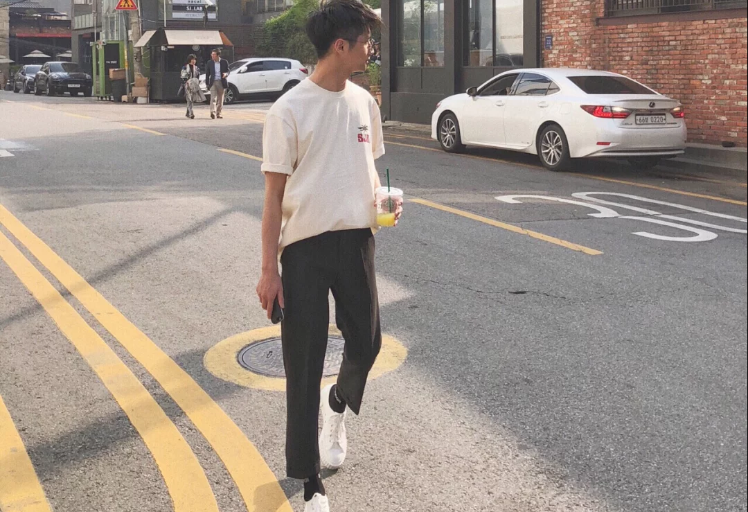夏季男生出街搭配 獨一無二的風(fēng)格魅力 3