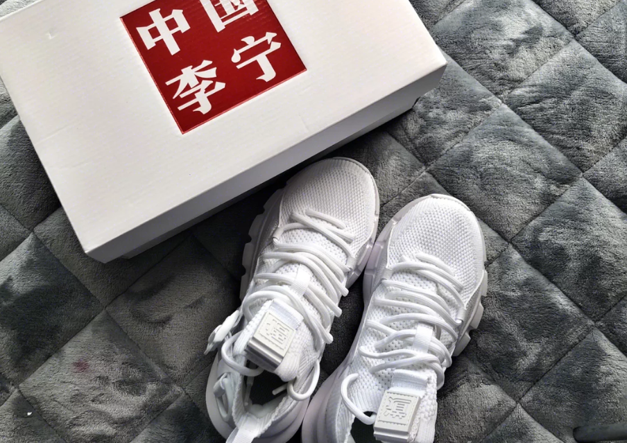 夏季00后男生潮鞋推薦 涼爽透氣的鞋子 1