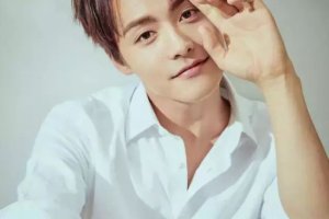 2019男生流行款發(fā)型圖片 時(shí)尚潮男味道十足