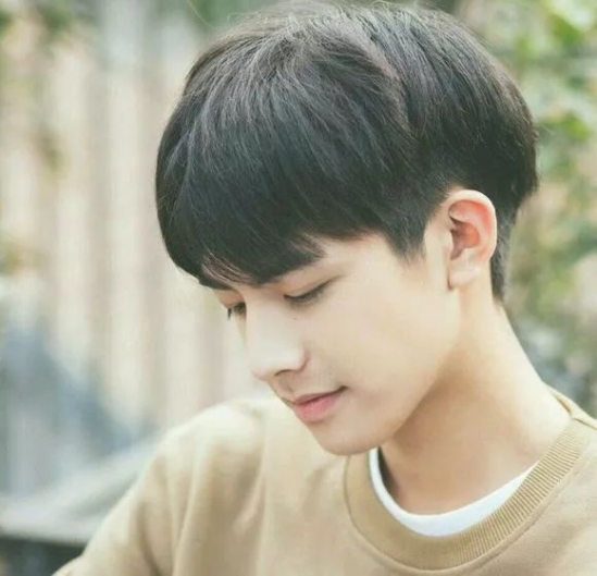 大學生男生短發發型圖片 增長顏值的功效 7