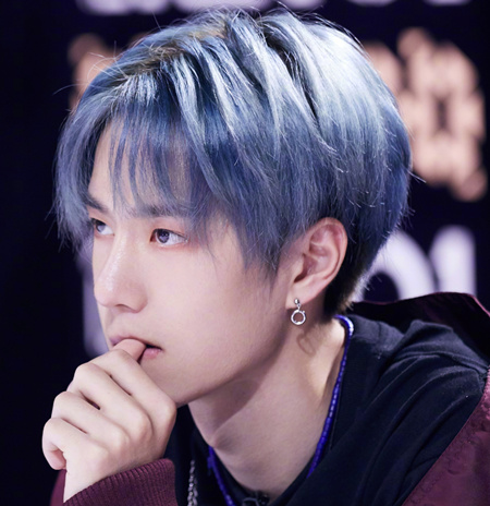男生染什么顏色頭發好看 看男明星染發色 3
