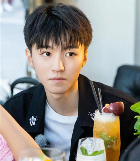 男生染什么顏色頭發好看 看男明星染發色 11